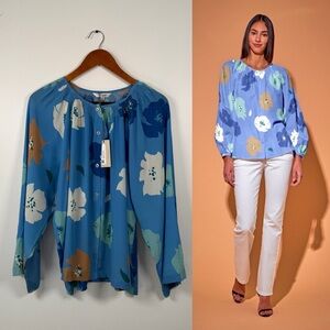 Tucker NYC Flare Sleeve Classic Blouse Cornflower Poppies in Silk Crepe de Chine